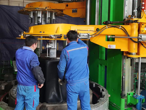 桂林橡機新型硫化機實現換模時間減少80%