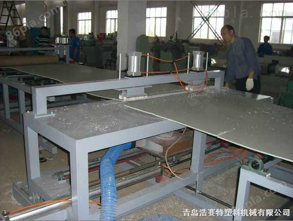 PE，PP粉煤灰建筑模板生产设备